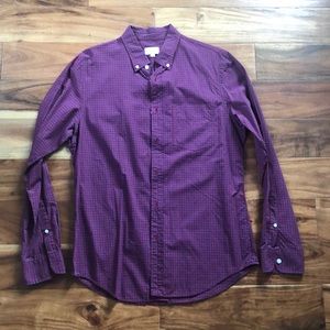 Club Monaco Modern Slim Fit Button down approx. 21” p to p.